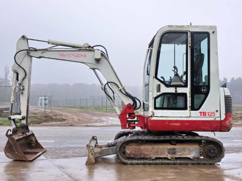 Аренда мини-экскаватора Takeuchi TB125
